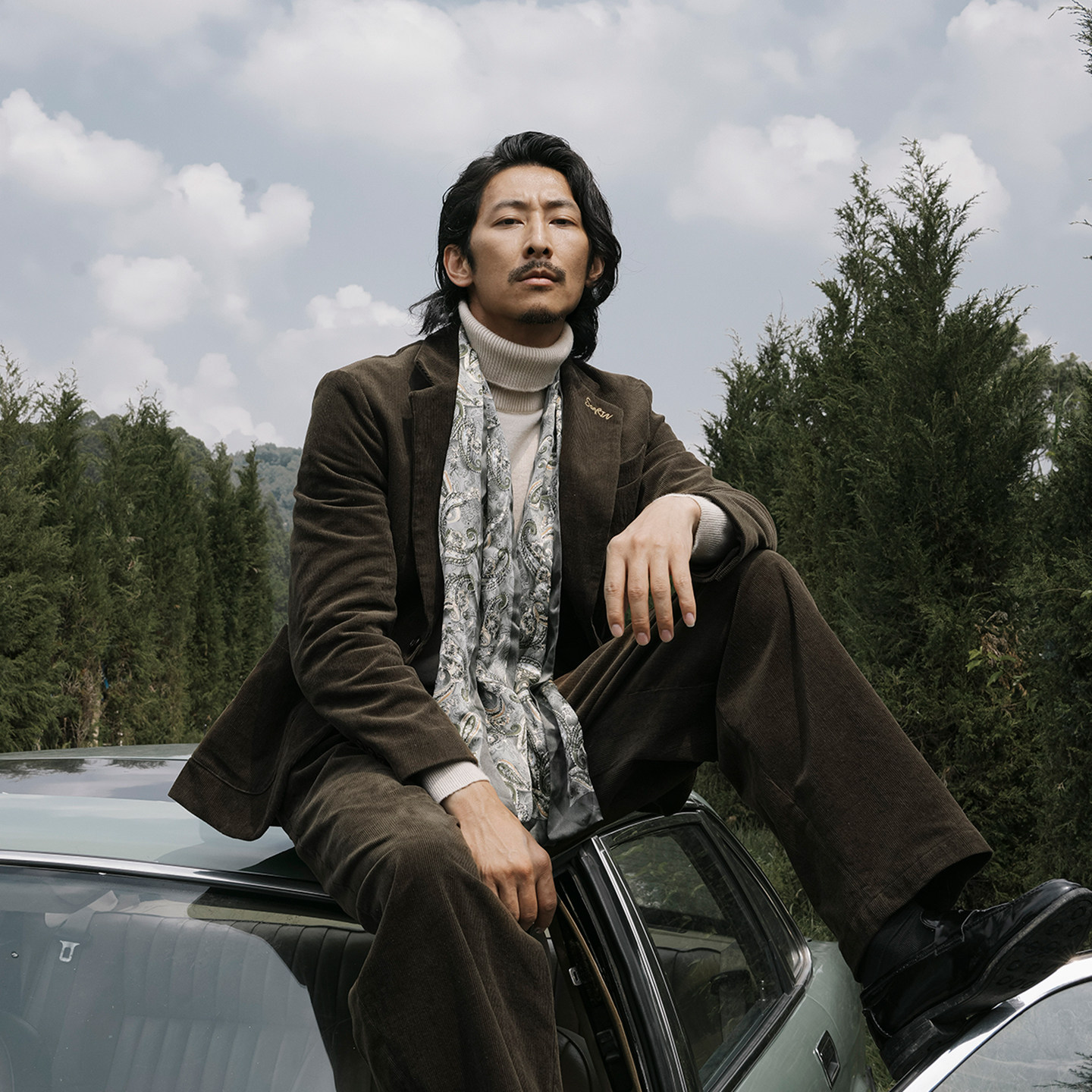 SOARIN英伦复古灯芯绒单排扣西装男 纯棉刺绣橄榄绿休闲西服外套