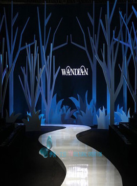 抽象极简白色奇幻森林剪影树木花草植物装置美陈秀场舞台美化定制