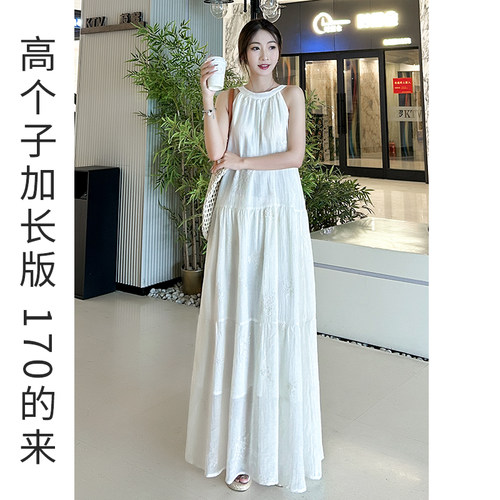 高个子加长版挂脖刺绣连衣裙