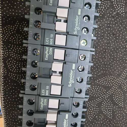 议价施耐德交流接触器LC1N0601M5N，380V 50Hz，
