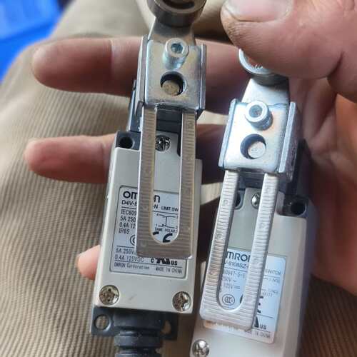 议价欧姆龙D4V-8108SZ-N 2个