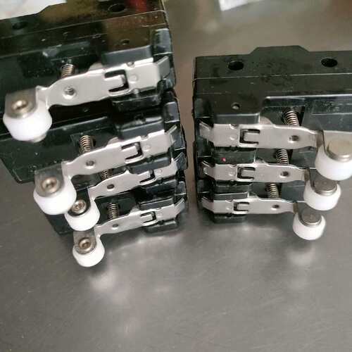 议价行程开关TM1704，8个，全新的，实物拍摄，感兴趣的话点“