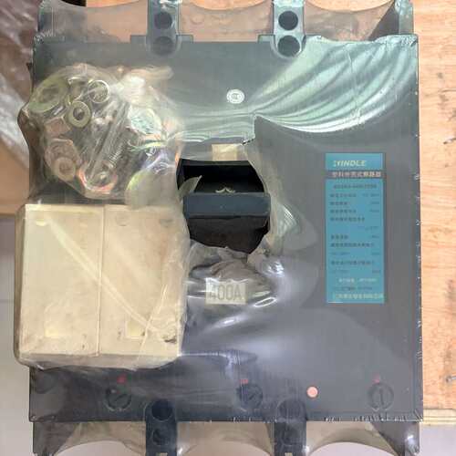 议价全新KINDLE塑壳断路器，型号DZ20J-400/3300