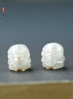 新精品天然珍珠雕刻7*8mm通孔1mm吞金小貔貅diy配件车挂文玩Y186