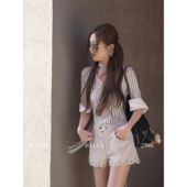 LEA宋亦雯 海边街区 法式 ZONEE 设计感休闲条纹圆领T恤中袖 上衣女