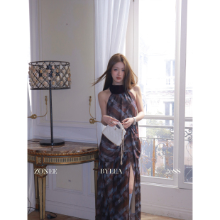 慵懒格纹挂脖上衣开叉半裙套装 ZONEE 法式 明媚胡姬兰 LEA宋亦雯