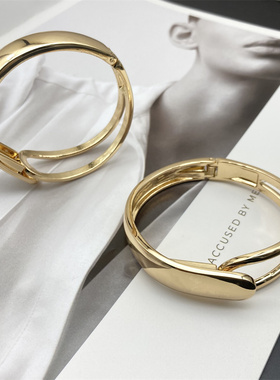 Bracelet欧美镂空不对称设计感合金手镯 简约个性小众开口配饰女