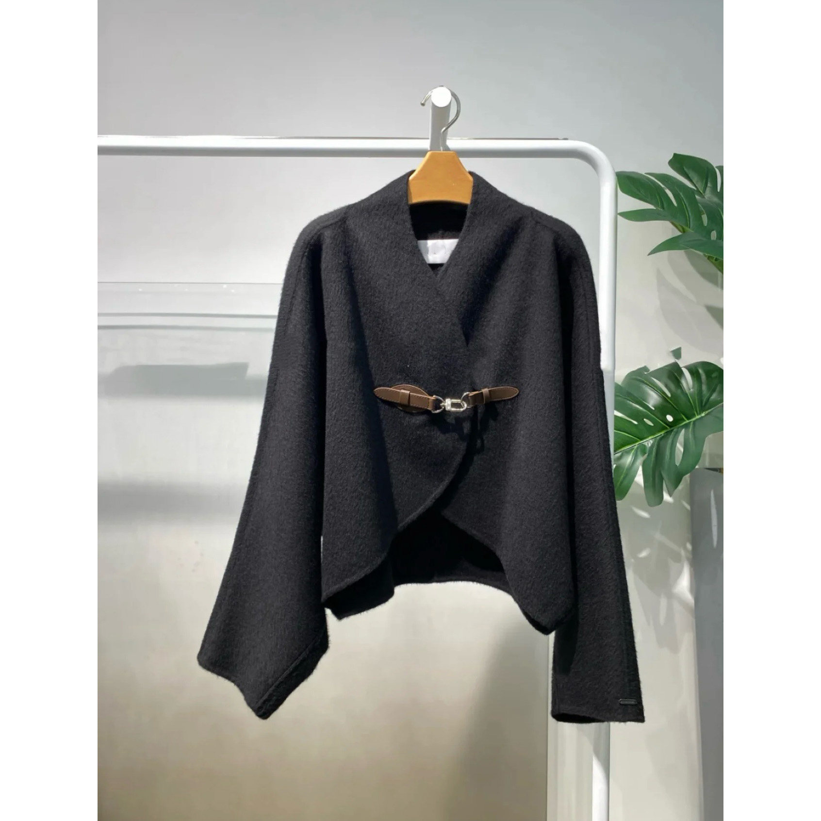 MM麦家商场同款25黑色短款双面羊毛斗篷大衣毛呢外套女5GA170271