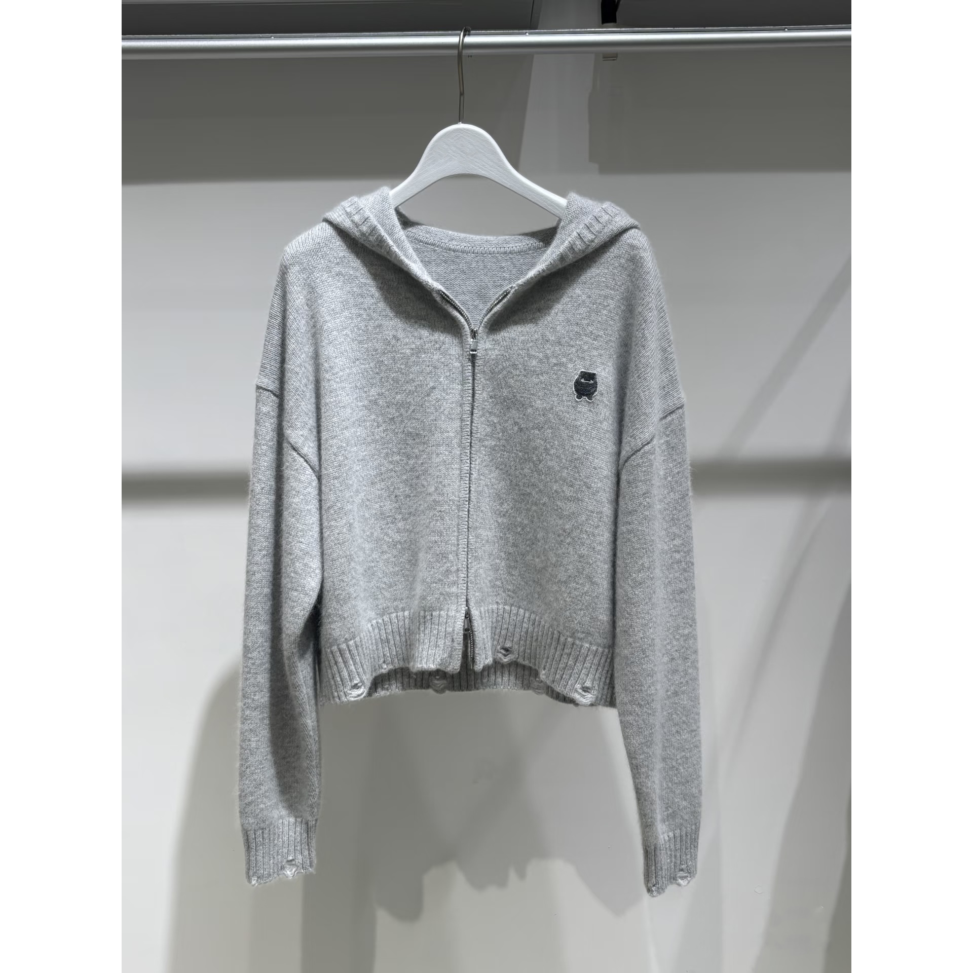 MM麦家2025秋新款灰色连帽拉链针织开衫女毛衣外套上衣4FC236081Q