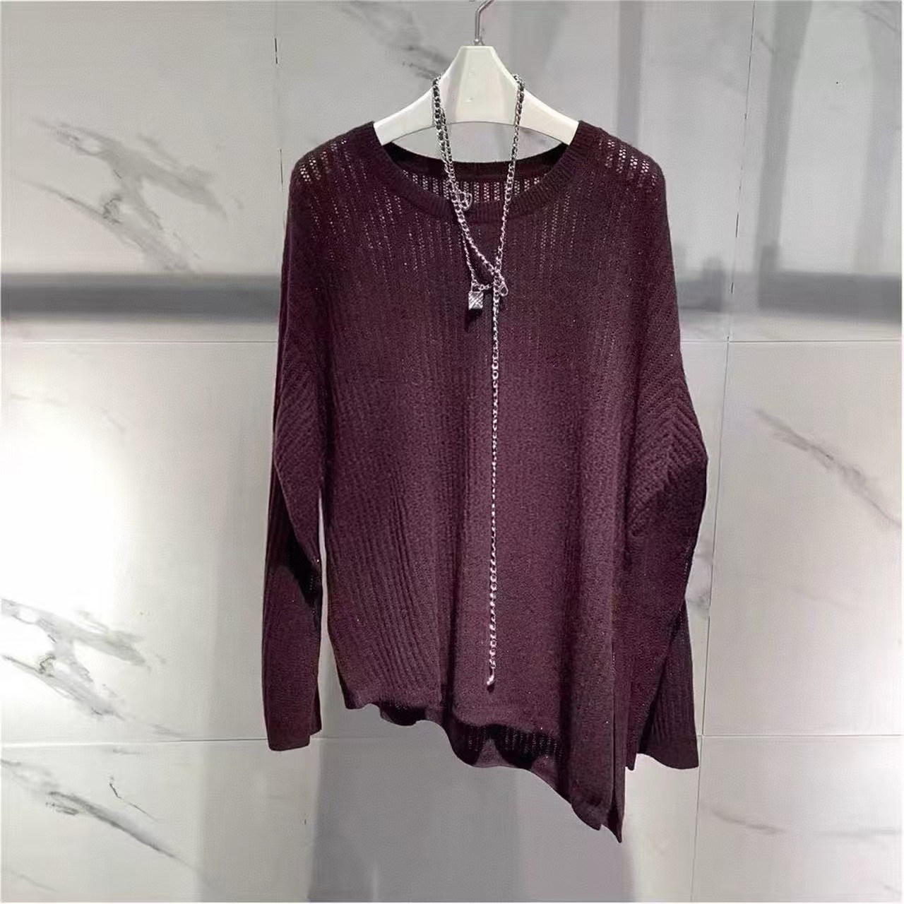 蒋欣同款伊折扣2025秋新款通勤乌梅紫镂空腰链针织衫1GA132971