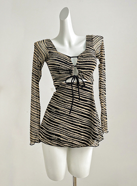 泰式独特条纹显瘦泳衣女2025新款小胸聚拢分体高级感海边泡温泉