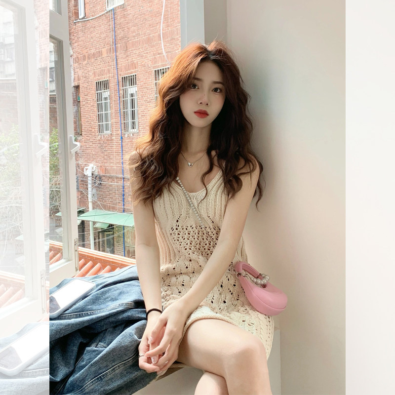 日系轻奢 清纯温柔风吊带连衣裙女小众设计感小个子收腰无袖裙子