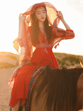 云南丽江旅游衣服民族风连衣裙新疆沙漠度假拍照大摆长裙显瘦红裙