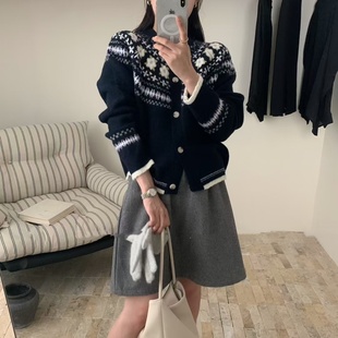 2025秋冬新款 女宽松费尔岛风软糯毛衣外套 复古花朵提花针织开衫