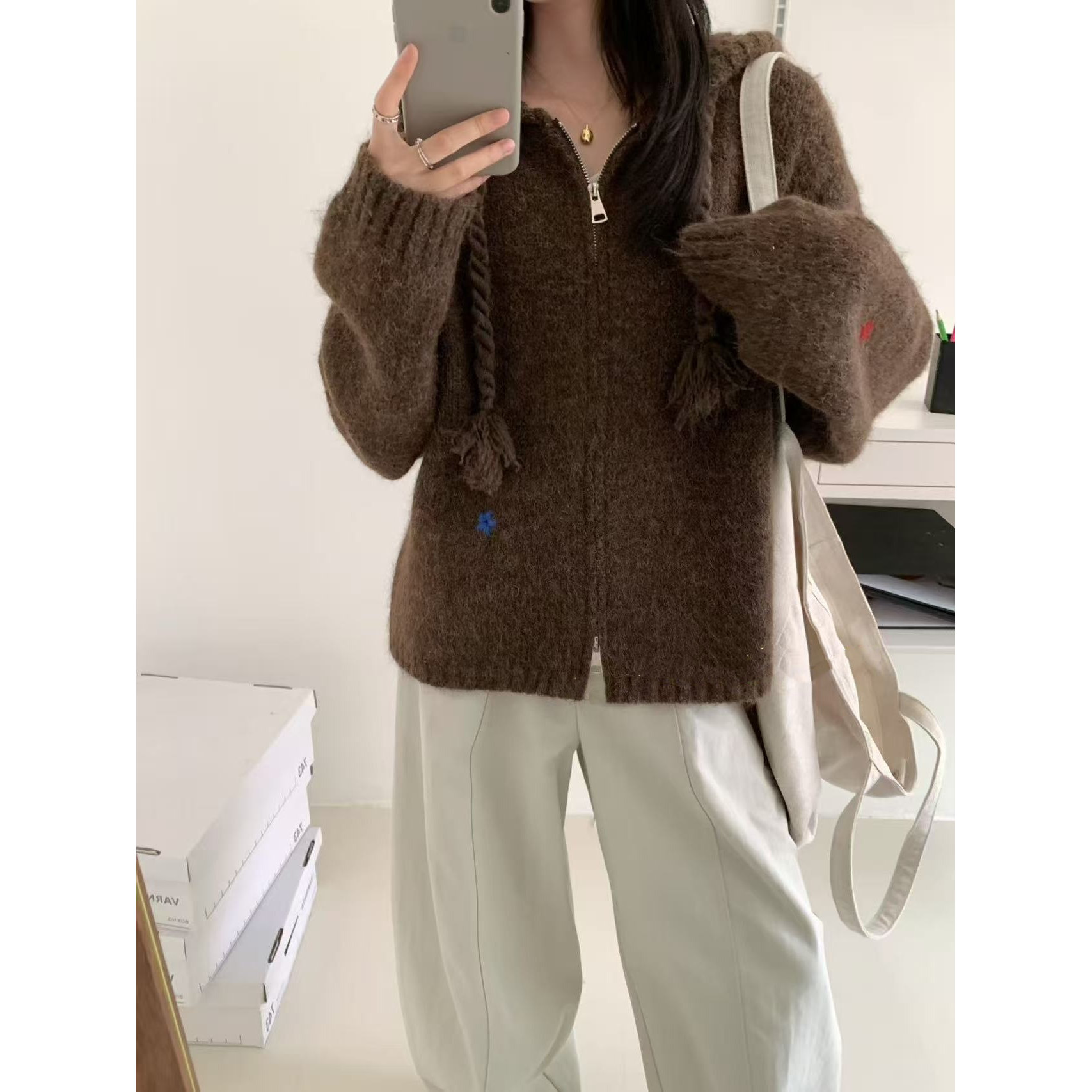 26新款女减龄五角星刺绣宽松连帽针织衫上衣外套双拉链毛衣开衫