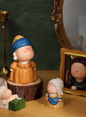 可爱月半艺术家盲盒梵高珍珠女孩小摆件办公书桌面饰品女生日礼物