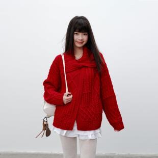 AUNP“福马迎春”新年战袍红色翻领设计粗麻花针织绵羊毛衣外套女