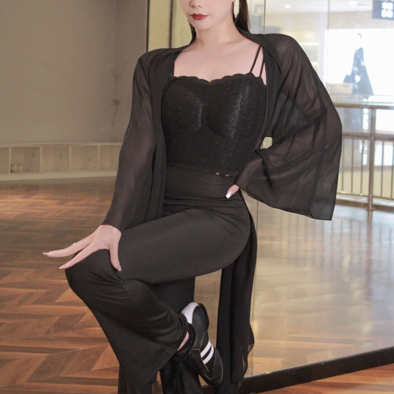 Lilly舞服拉丁舞成人女士练功服吊带上衣网纱外套舞蹈长裤三件套