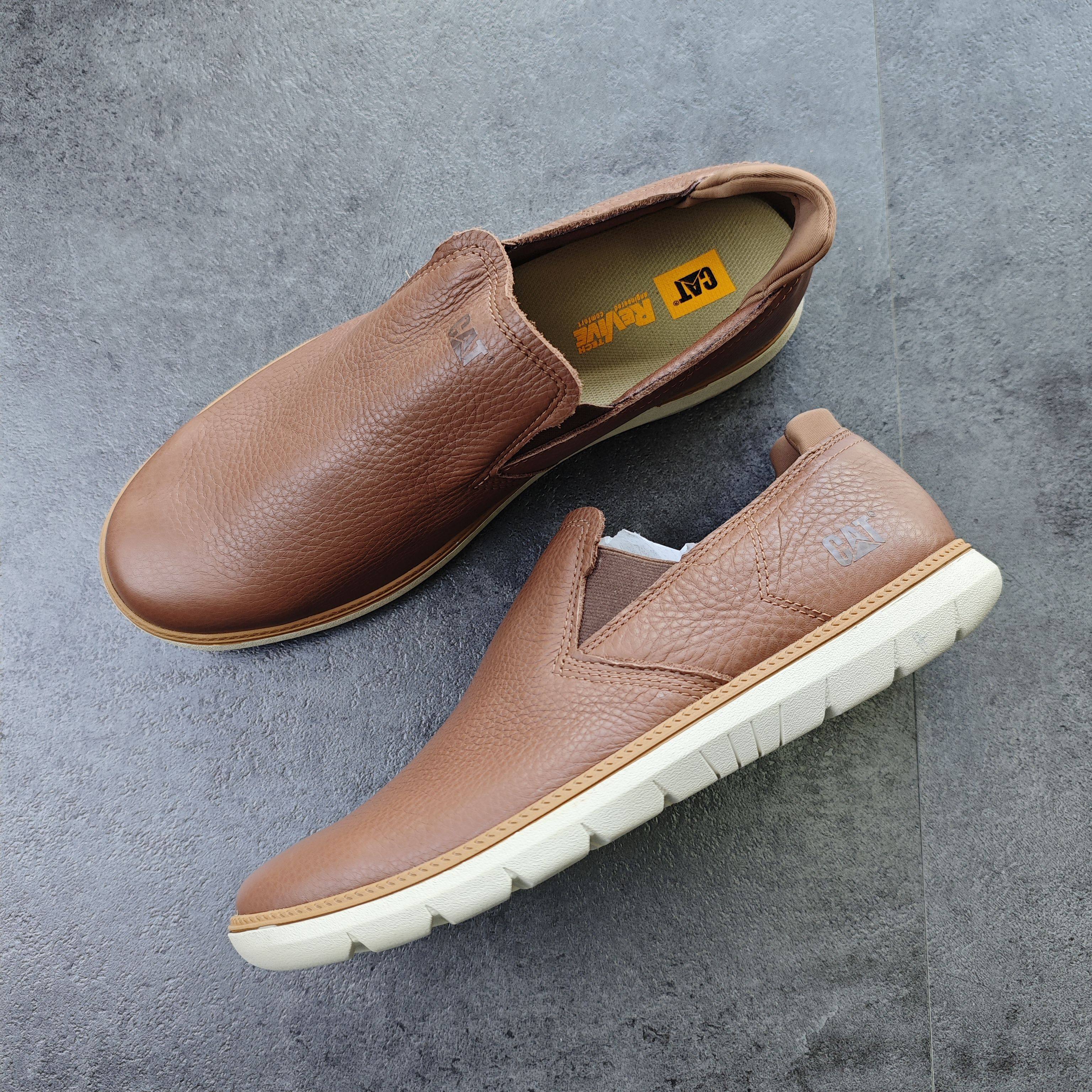 CAT Roamer 头层牛皮纯色低帮运动休闲鞋 p725579无原盒