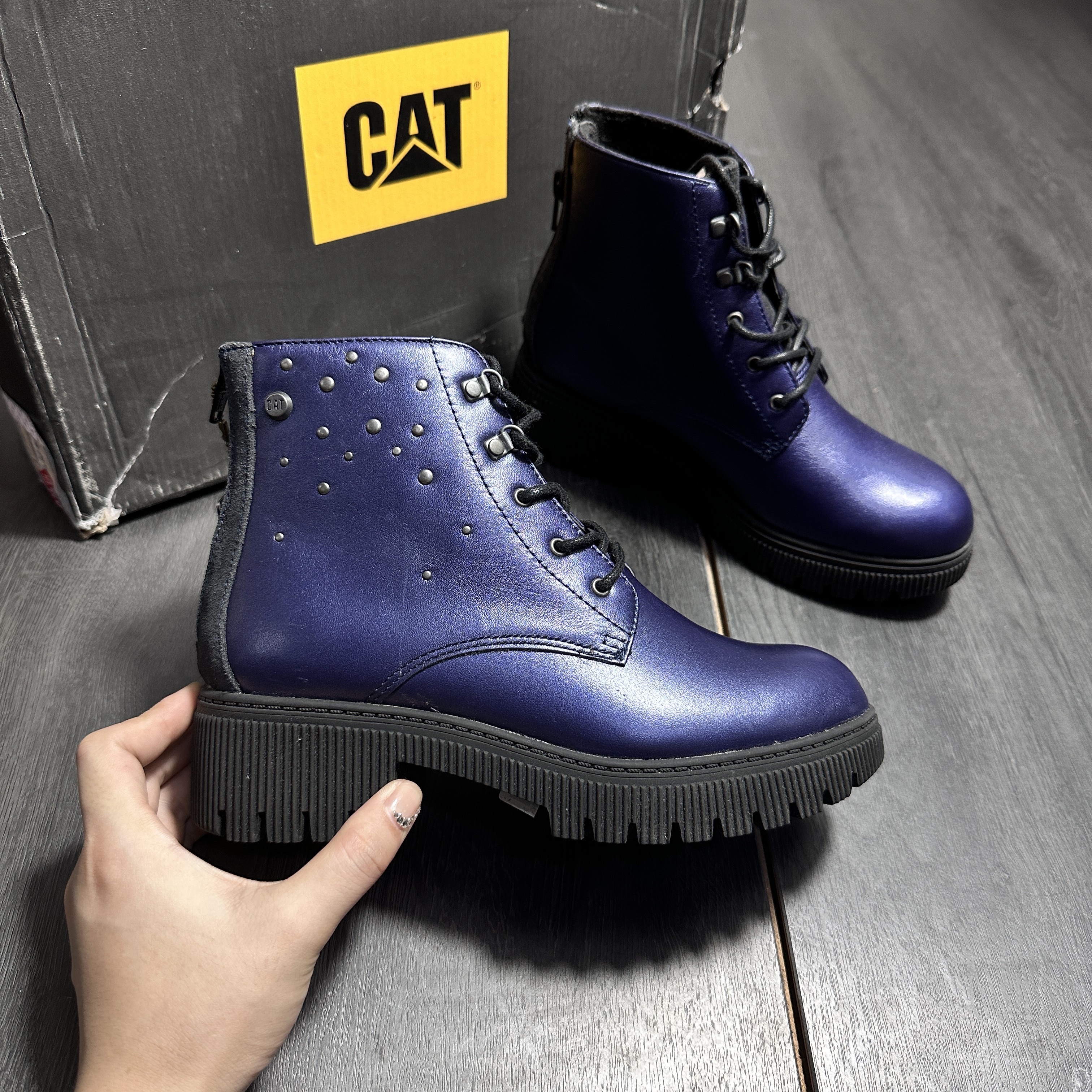 女士休闲鞋CAT专柜撤柜