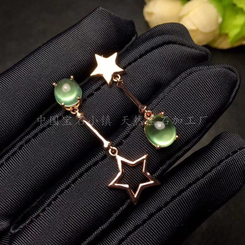 伟德国际察哈尔右翼中旗人民法院关于(f852)JA24天然翡翠（A货）冰种串珠手串项链两用1（第一次拍卖）的公告