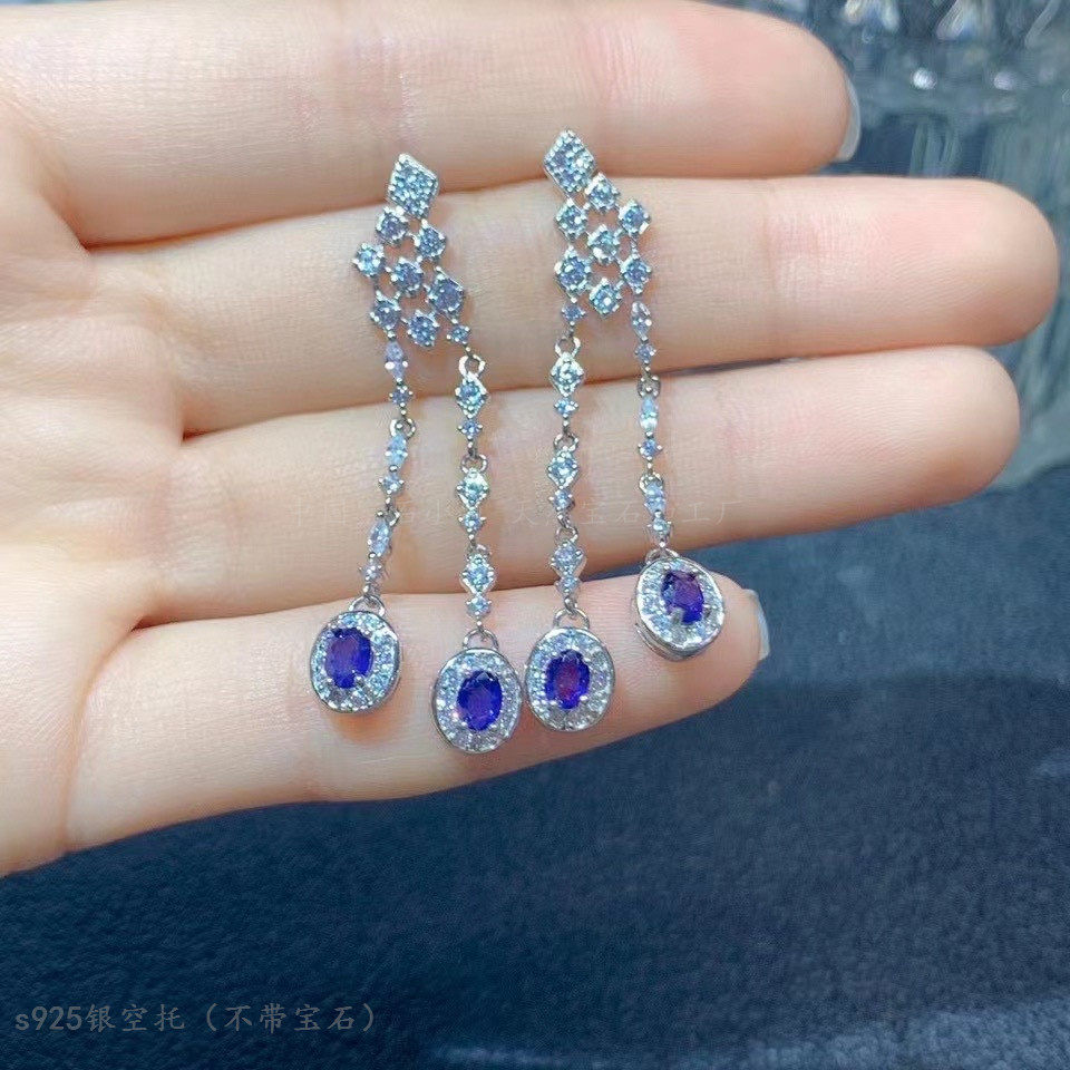 银饰品轻奢蓝宝石女长款