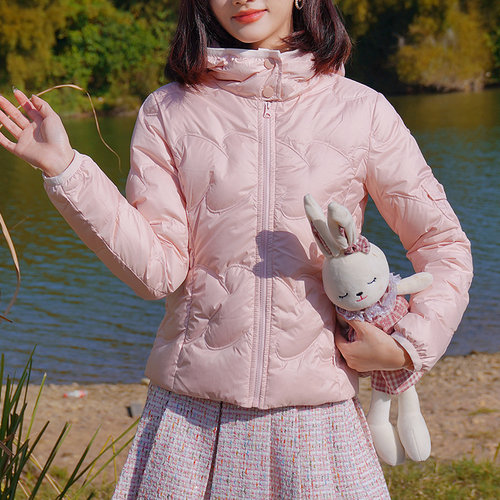 ATAR轻薄连帽夹克爱心显瘦羽绒服