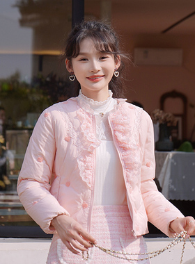 ATAR法式宫廷羽绒服女名媛气质甜美短款荷叶花边白鸭绒绣花短外套