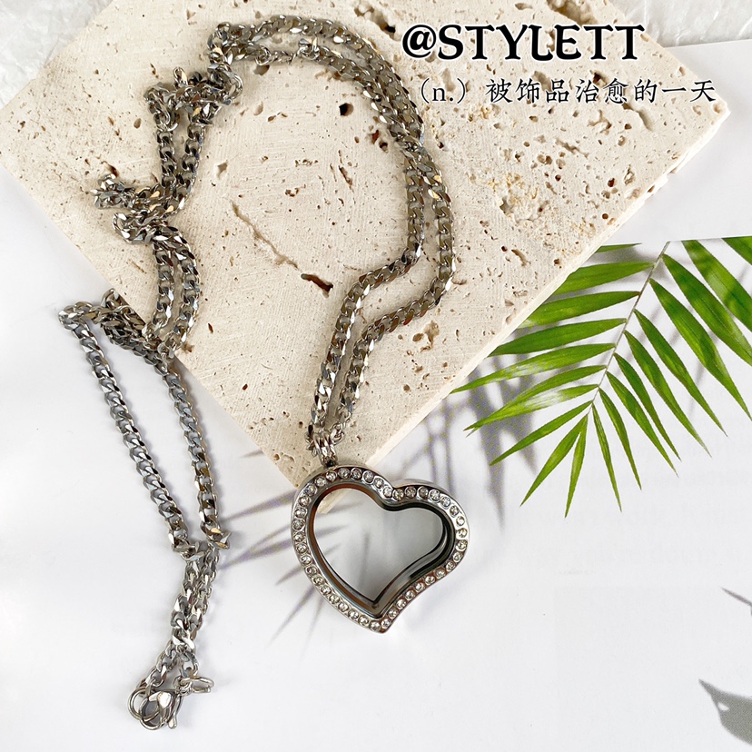 玻璃钛钢女吊坠可打开项链爱心