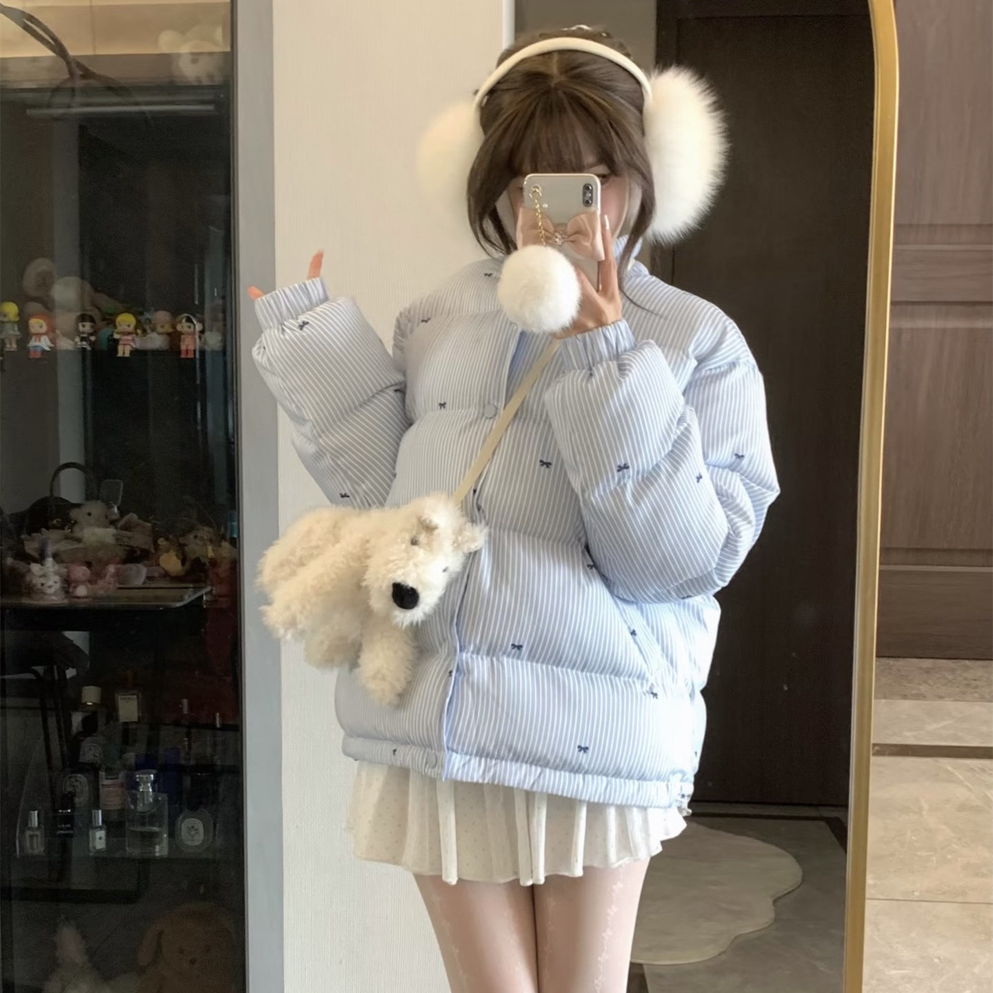 2025冬季蓝色蝴蝶结羽绒服女