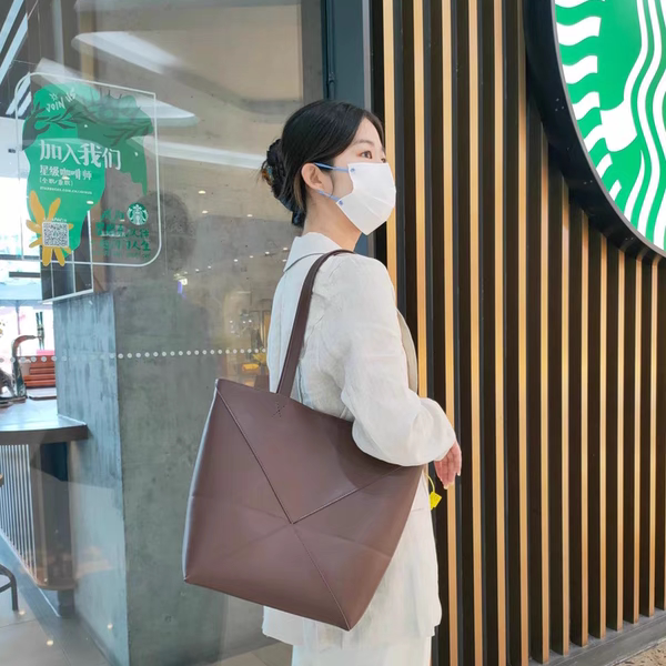真皮折叠变形大容量水桶包