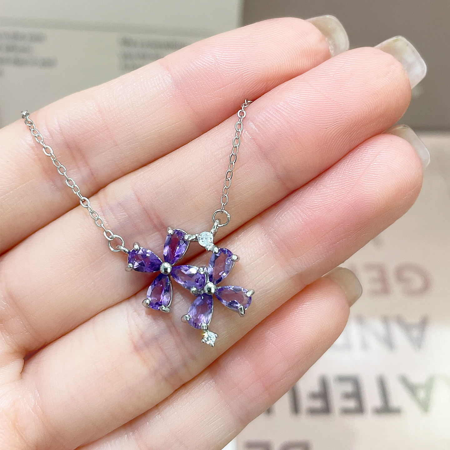 天然紫水晶吊坠女S925纯银项链镶嵌双四叶草多宝石花结小众设计