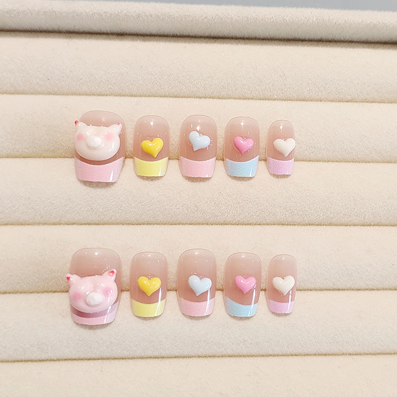 彩虹法式爱心猪穿戴甲可爱卡通多巴胺儿童半手工立体短款美甲贴片