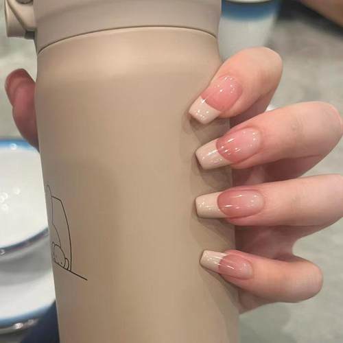 裸色法式穿戴甲高级感显白2025新款美甲贴片可重复拆卸中长假指甲