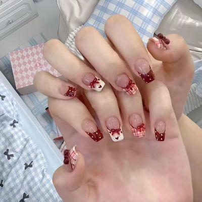 红色蝴蝶结法式穿戴甲