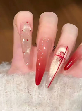 金红渐变爆闪猫眼穿戴甲高级感显白节日新年款细狗超长尖美甲贴片