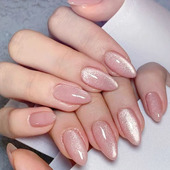 裸粉碎钻猫眼穿戴甲超亮小灯泡2025春夏新爆款 纯色短杏仁美甲贴片