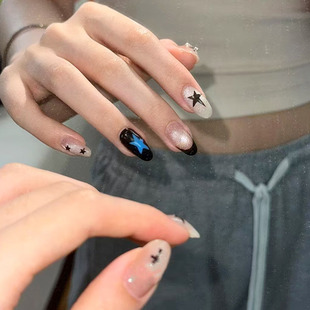 甜酷辣妹风爆闪猫眼穿戴甲短椭圆蓝色星星黑法式显白百搭美甲贴片