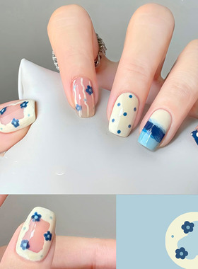 克莱因蓝色晕染波点小花穿戴甲温柔可爱清新短款奶呼呼涂鸦指甲贴