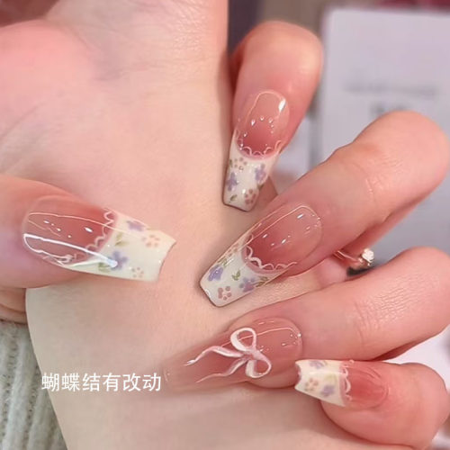 春日蕾丝法式穿戴甲粉嫩甜美少女公主碎花高品质百搭显白美甲贴片