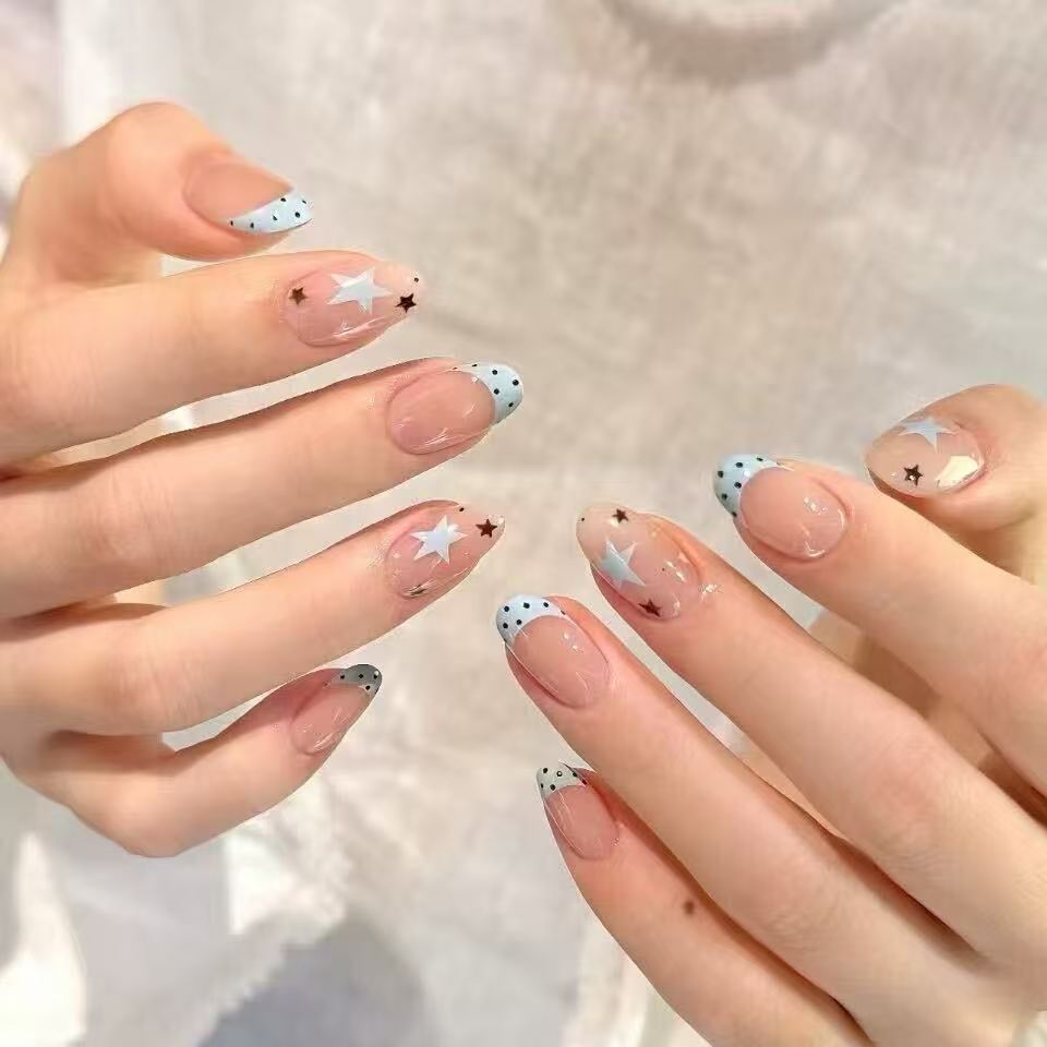 蓝星波点穿戴甲清透简约