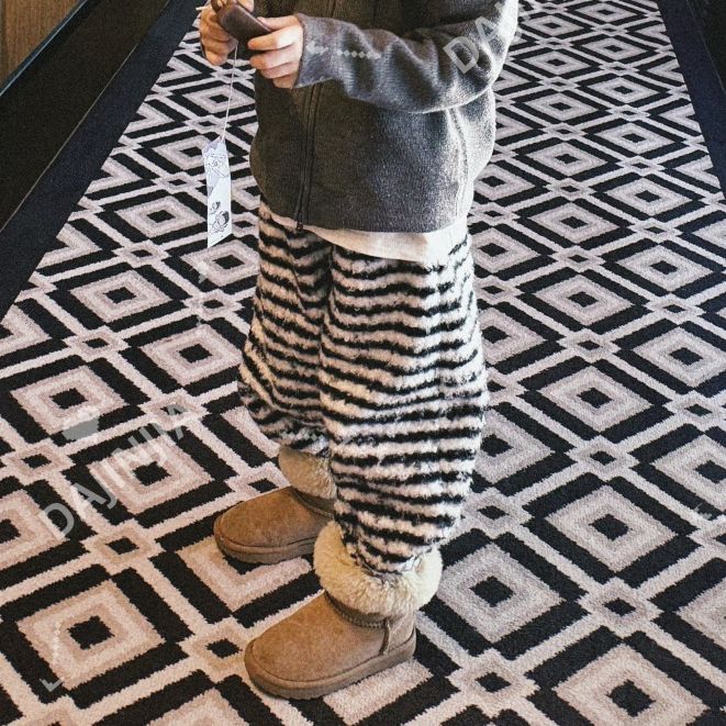 25冬季韩系条纹卫裤新款男女宝宽松加厚斑马纹灯笼裤休闲儿童卫裤