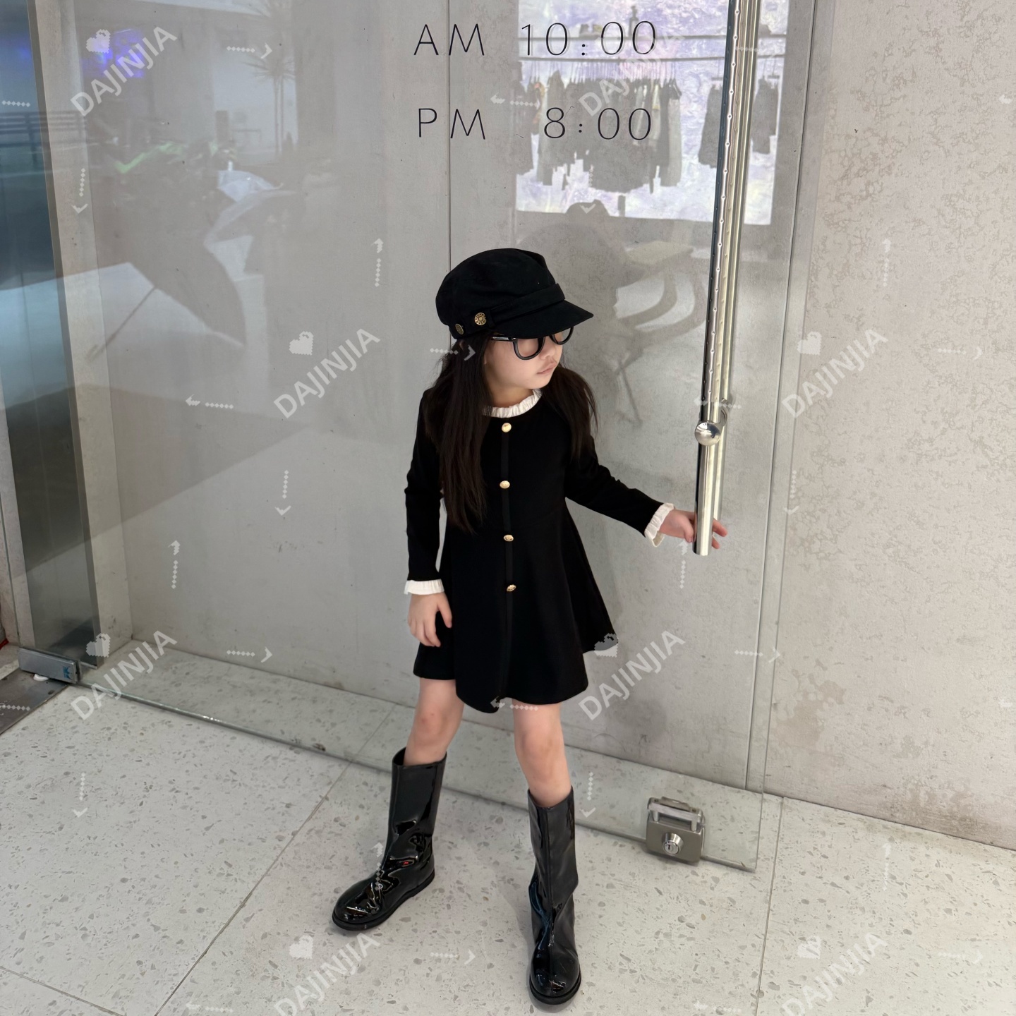 大金家童装女童丝绒小黑裙