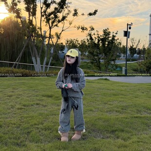 2026秋冬新款水洗灰连帽卫衣宽松卫裤男女童保暖两件套开学季套装