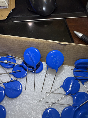 B72220S0511K101 西门子 压敏电阻 EPCOS S20K510 原装正品