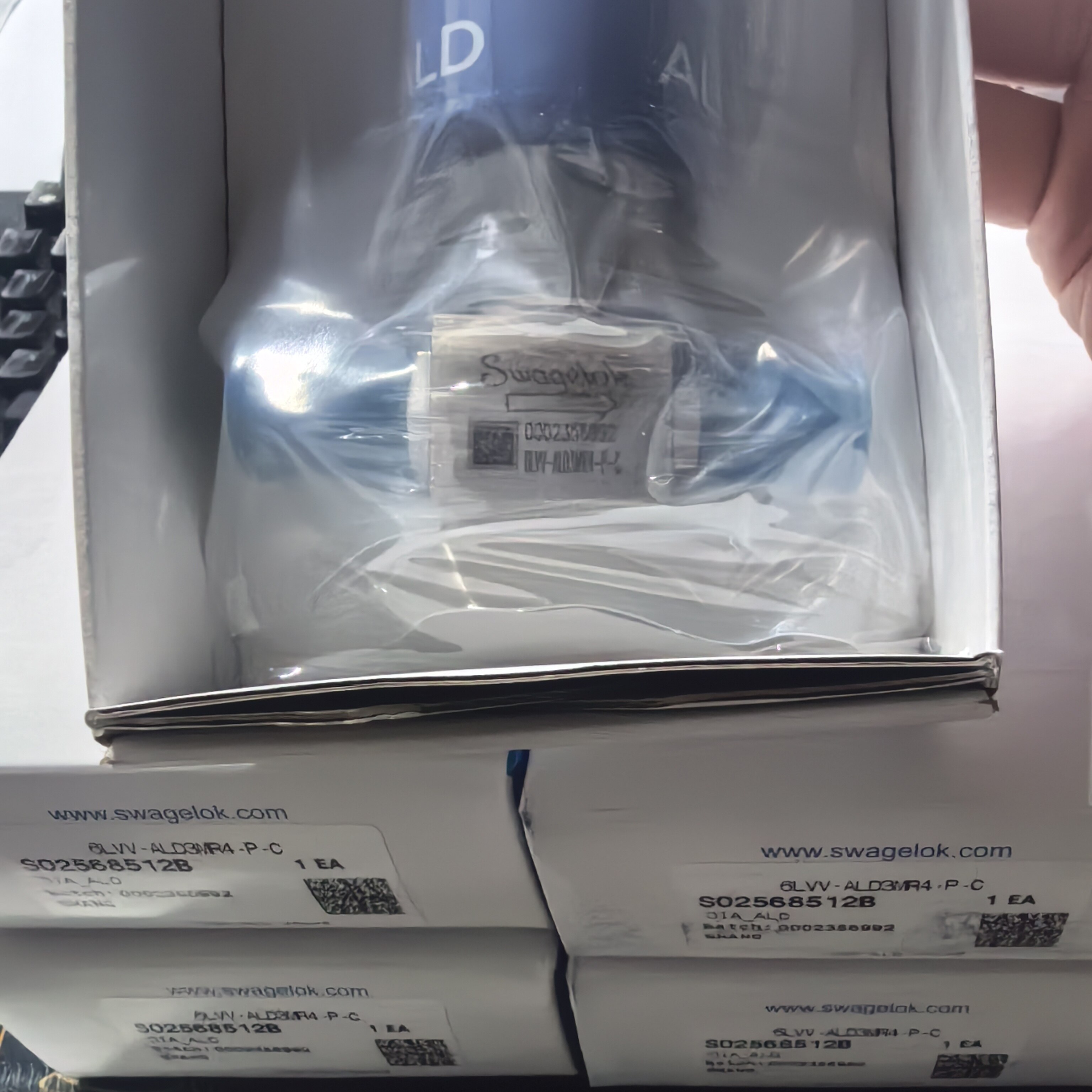 6LVV-ALD3MR4-P-C世伟洛克