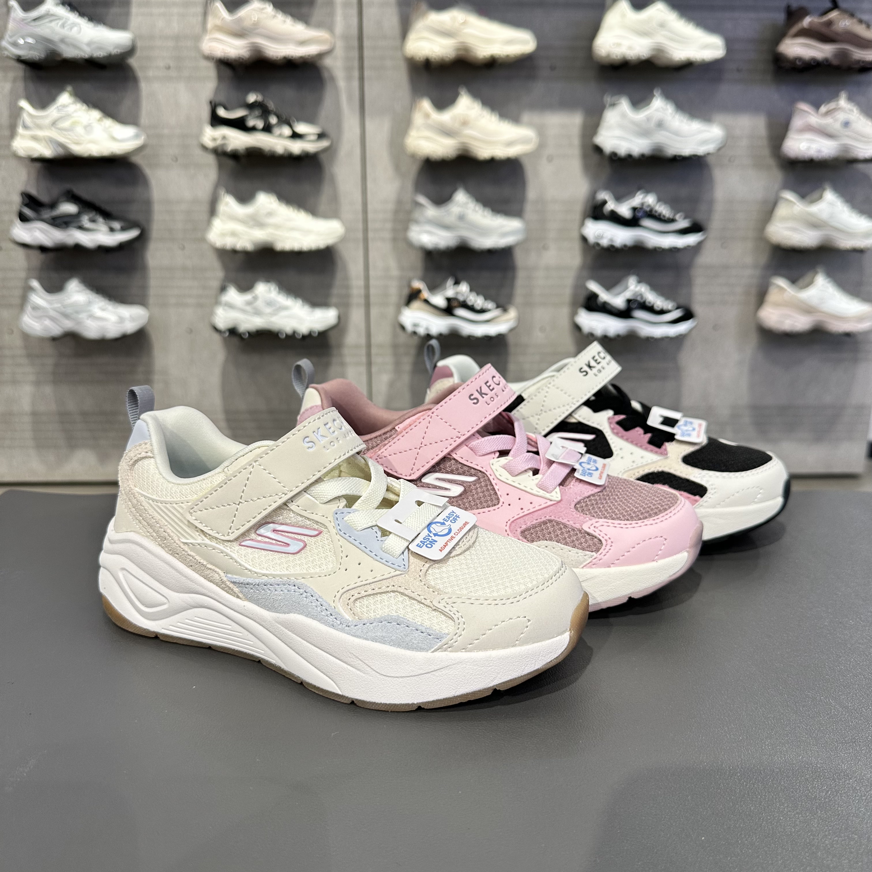 Skechers斯凯奇女童复古慢跑鞋缓震透气舒适魔术贴运动鞋319435L