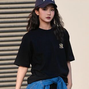 MLB纽约洋基队蛇年CNY男女情侣款印花舒适圆领T恤衫短袖3ATSQ0251