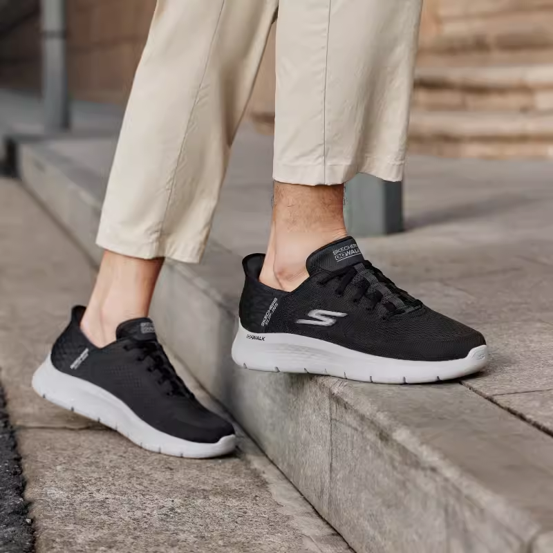 Skechers斯凯奇男士夏季闪穿鞋易穿脱轻便缓震运动健步鞋216505