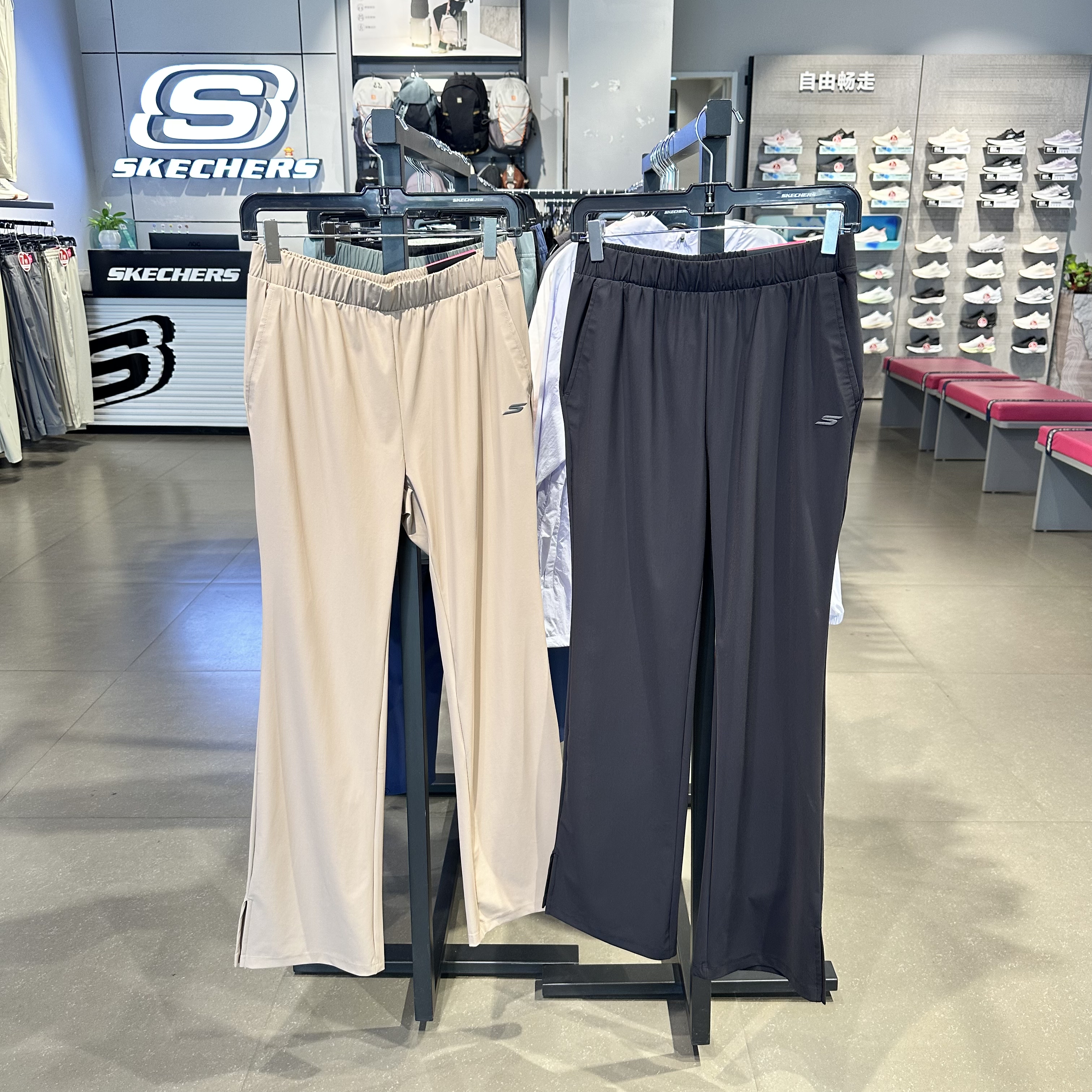 Skechers斯凯奇女子微喇显瘦修身吸湿速干针织休闲长裤P326W049